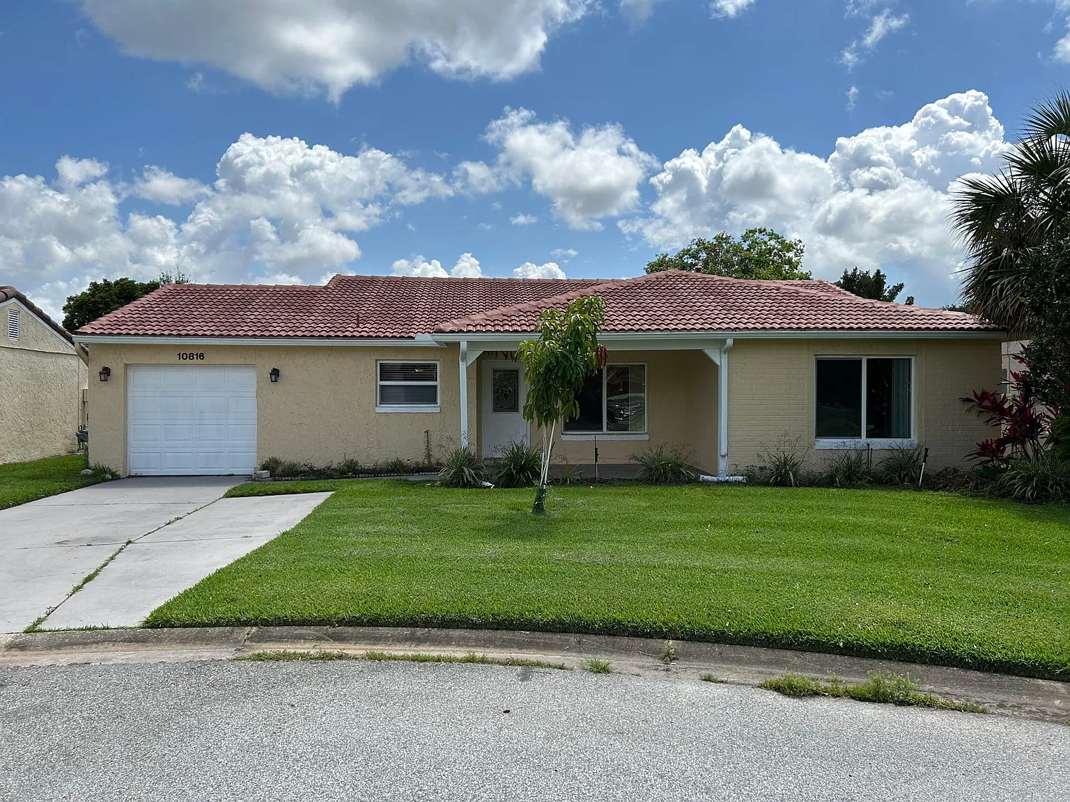 3 bed, 1554 sqft, $2,199 — Photo 1