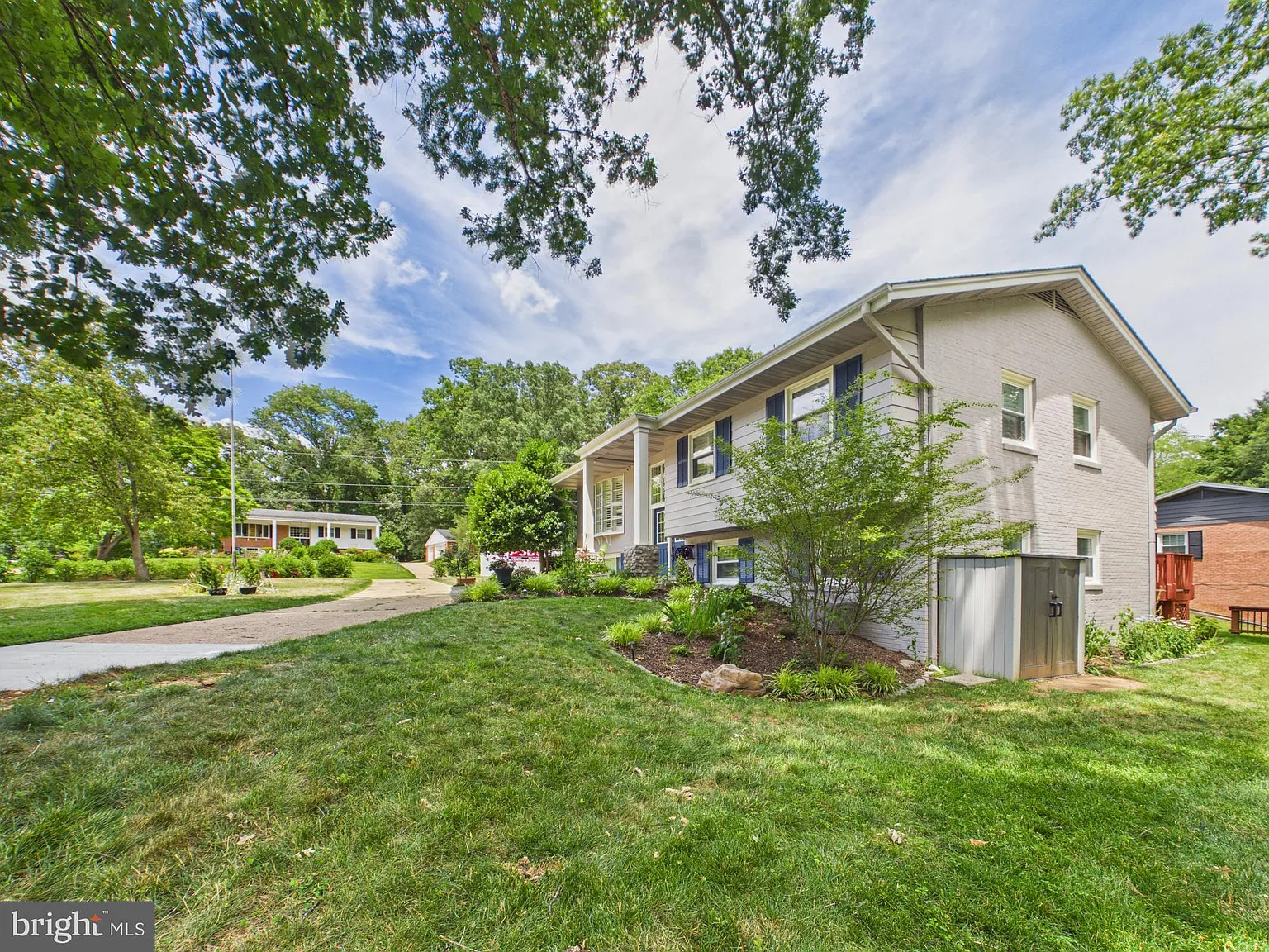 5 bed, 3.0 bath, 3044 sqft, $4,200 — Photo 3