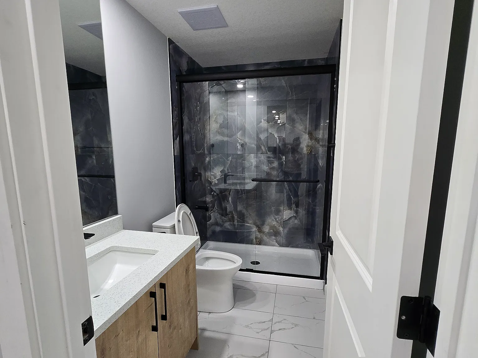 1 bed, 750 sqft, $1,350 — Photo 4