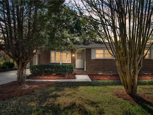 39 Auburn Dr, Cartersville, GA 30120