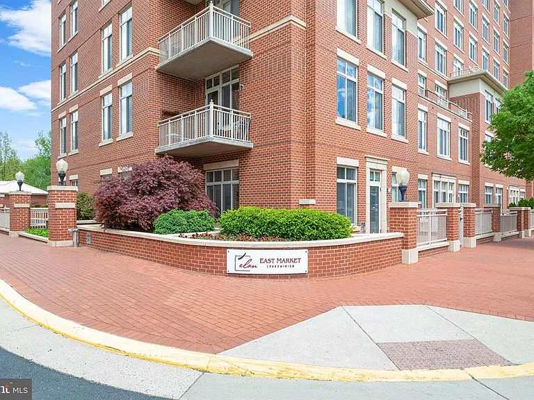 4480 Market Commons Dr #405 — Photo 4
