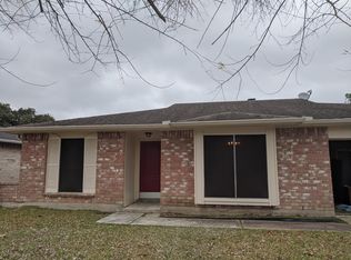 16811 Blackhawk Blvd, Friendswood, TX 77546