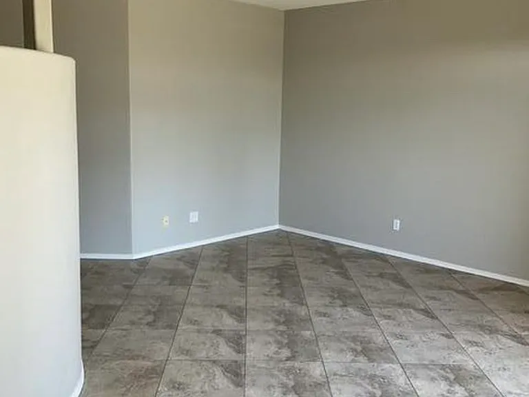 1015 S Val Vista Dr #33 — Photo 8