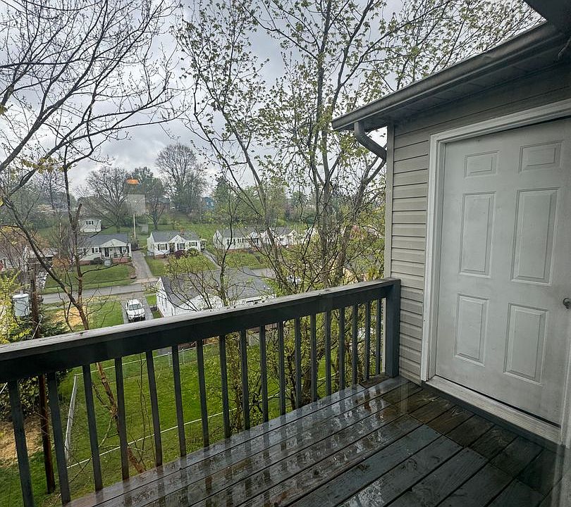 1st image of 1304 Holyoke St #10