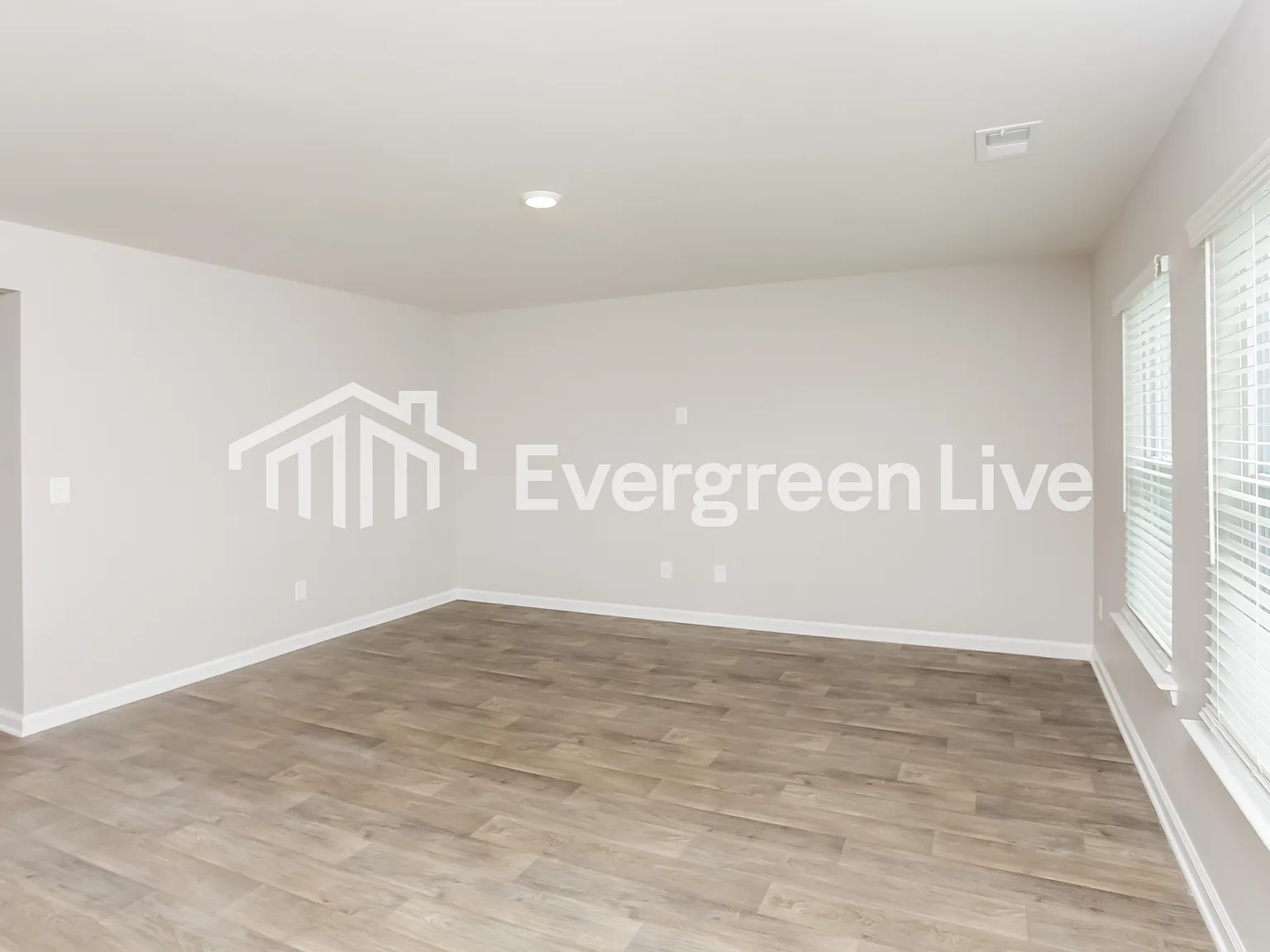 4 bed, 3.0 bath, 2110 sqft, $1,845 — Photo 3