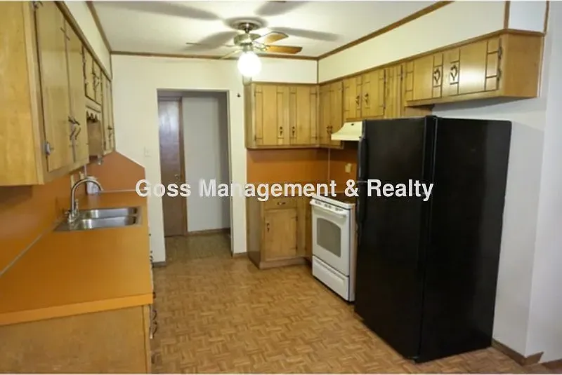3 bed, 1294 sqft, $1,695 — Photo 3