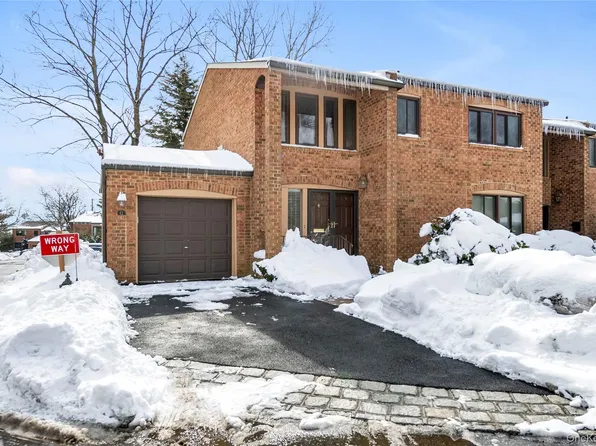 42 Windsor Gate Drive, New Hyde Park, NY 11040