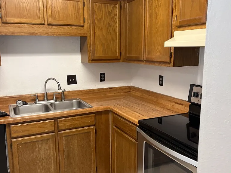 93 Harris - Kitchen 2 _04172024