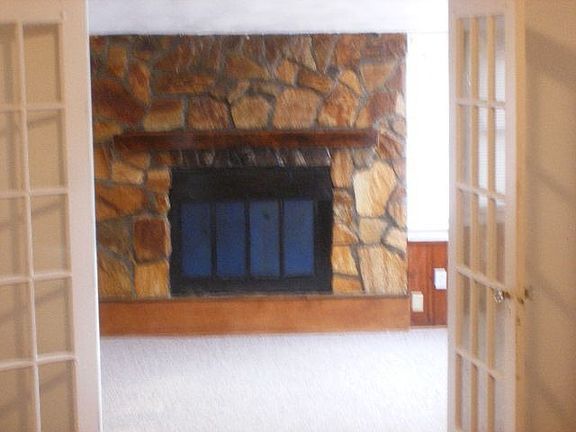 4th image of 446 Willoughby Bay Ave