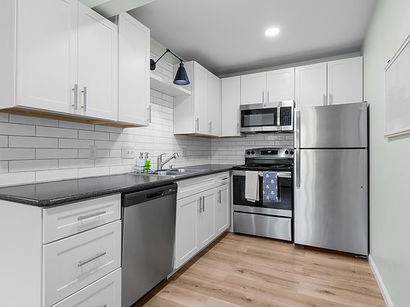 4th image of 841 Fern St