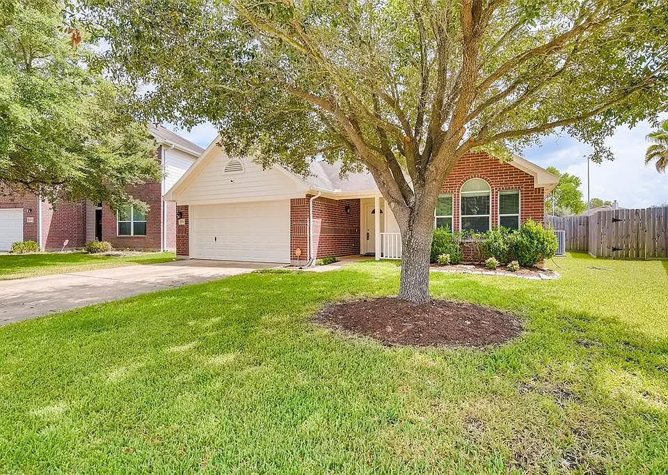 1st image of 20303 Pomegranate Ln