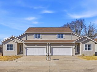 2441 Longhurst Ct, Muscatine, IA 52761