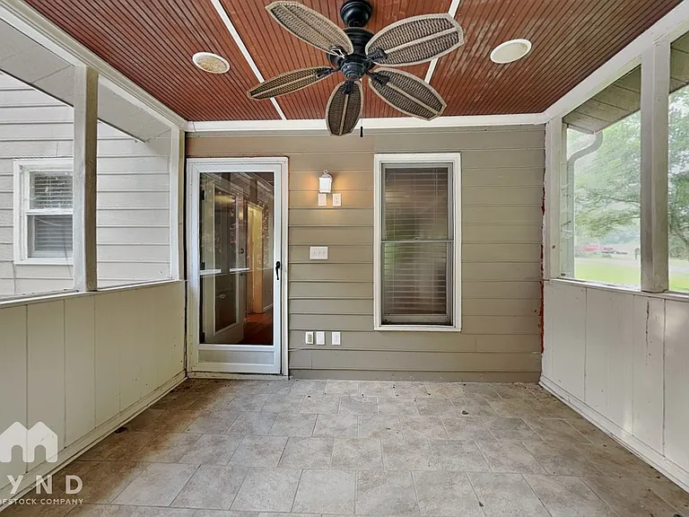 613 Jordan Ridge Ln — Photo 21
