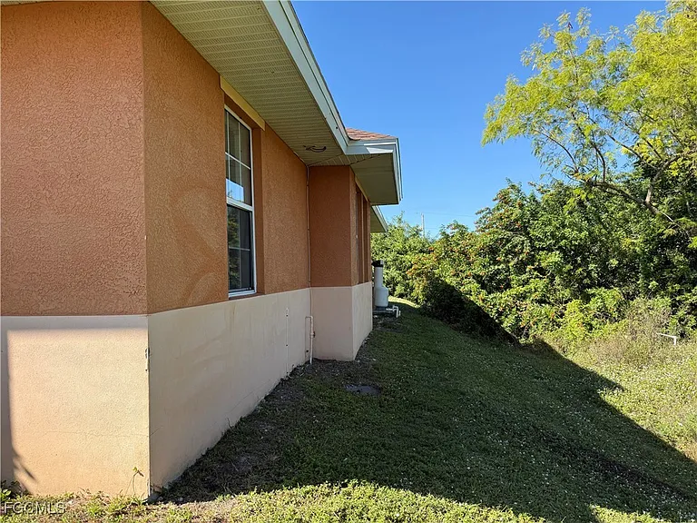 633 Alabama Rd S — Photo 4