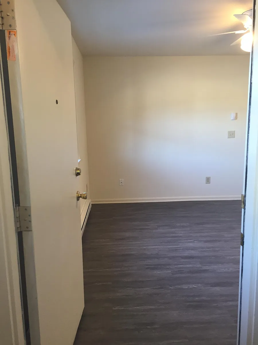 Building Photo - 3736 Carman Rd #1