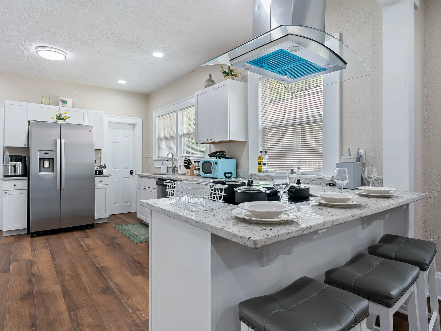 3 bed, 1523 sqft, $4,000 — Photo 4