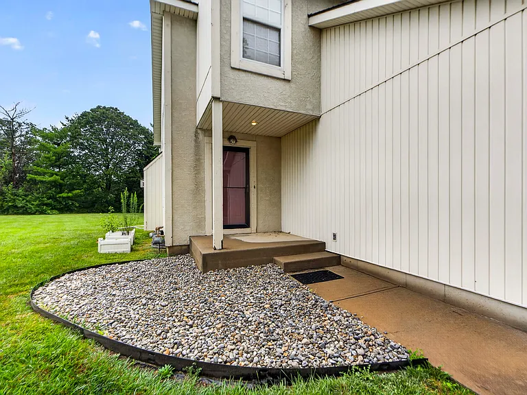 14802 Robinson St — Photo 3