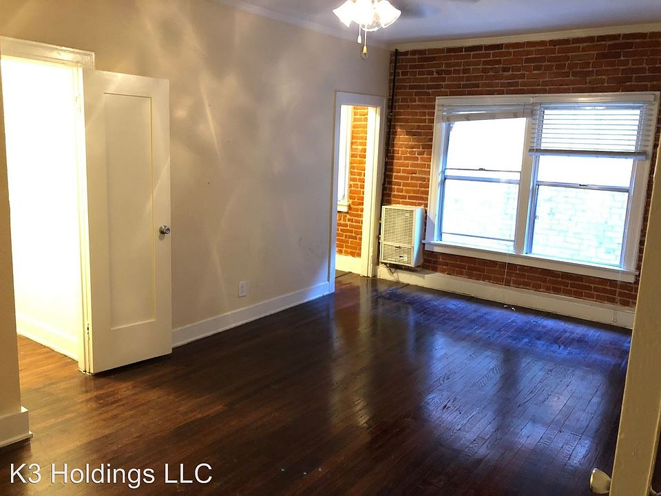 2nd image of 1057 S Western Ave APT 106