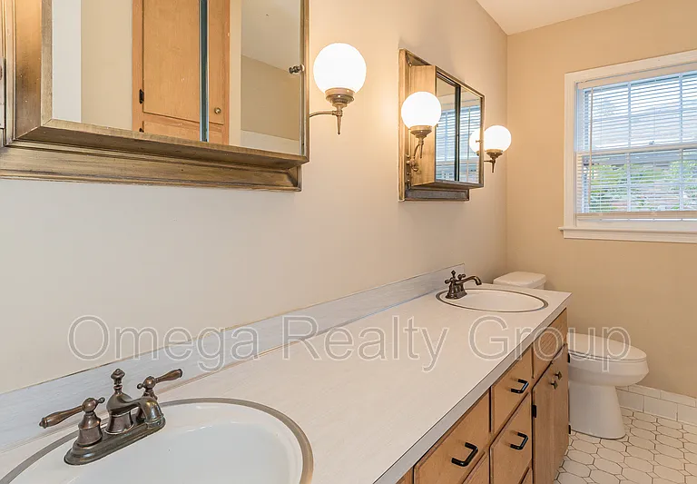 2061 Green Acres Dr — Photo 40