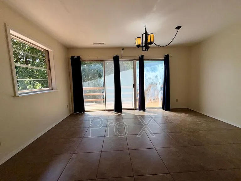 19 Gore Ln — Photo 6