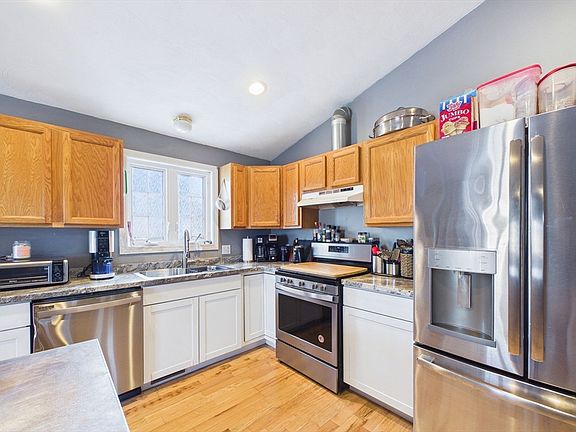 5th image of 212 Haffards St