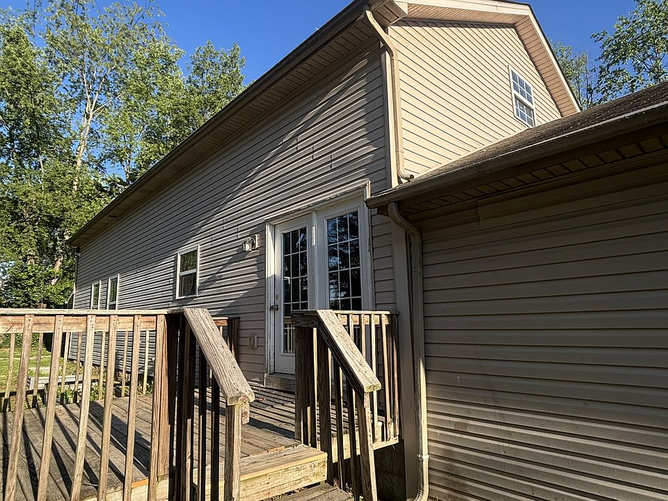 1st image of 537B Maple St