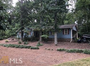 65 W Honeysuckle Ln, Carrollton, GA 30116