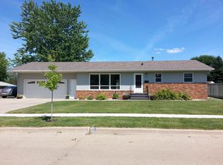 1528 Lawnridge Ave SE, Huron, SD 57350