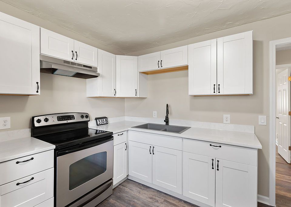 1st image of 335 Grace St Unit B