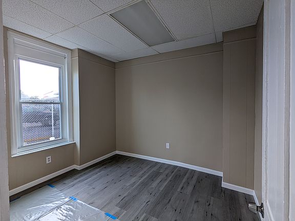 3rd image of 138 W Lancaster Ave #2