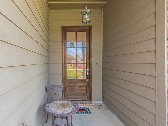 3rd image of 106 Horizon Ln