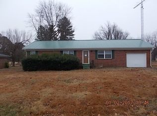 165 Barnes St, Water Valley, KY 42085