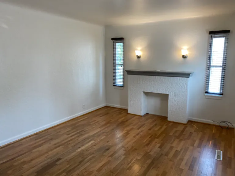 735 Wyoming Ave — Photo 4