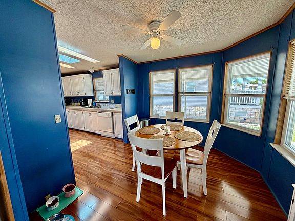 5th image of 3959 Clubside Way #490