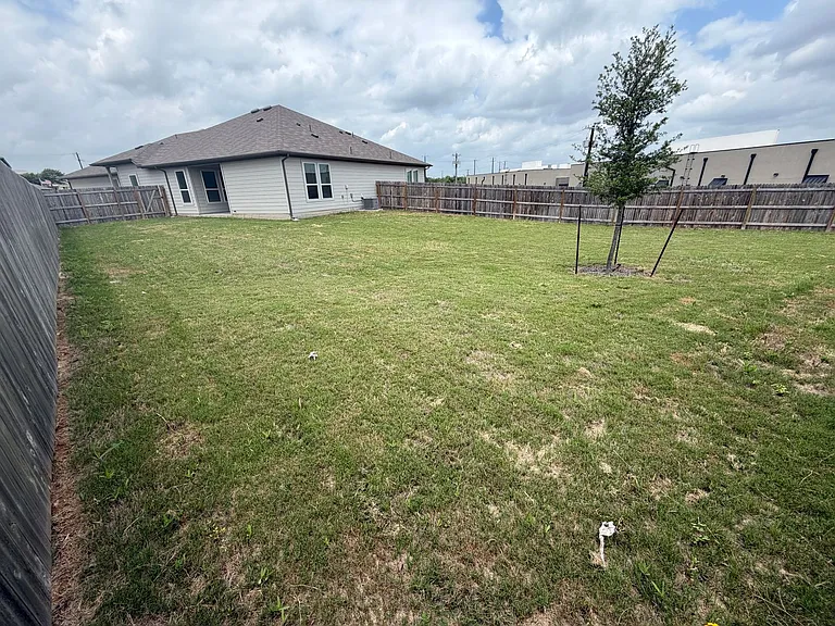 153 Nespral Dr — Photo 16