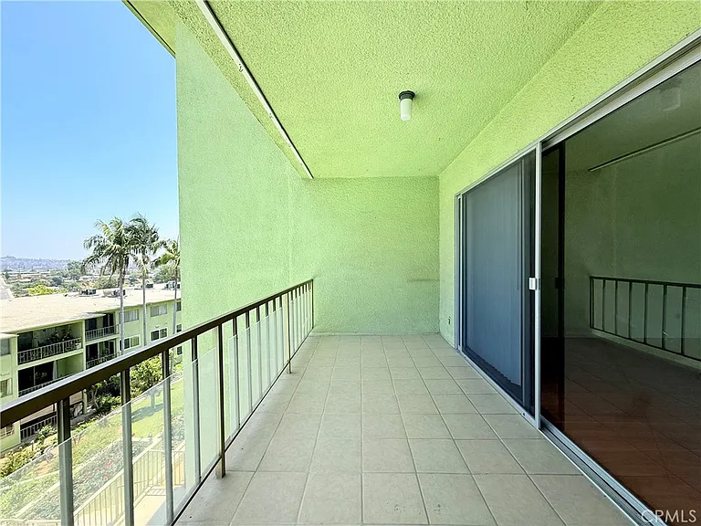 1301 S Atlantic Blvd #B424 — Photo 11