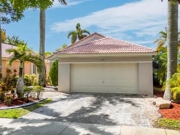 4421 Dogwood Cir, Weston, FL 33331