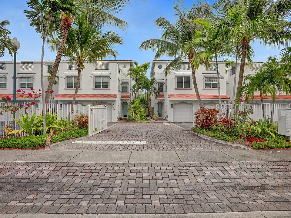 728 NE 7th Ave