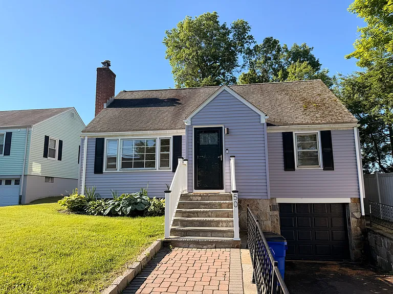 50 Elm Dr — Photo 1