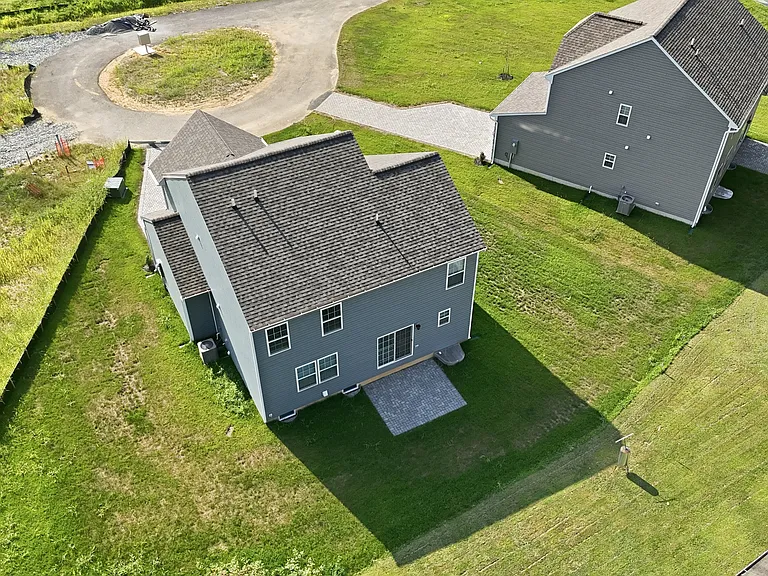 116 Rose Ct — Photo 3