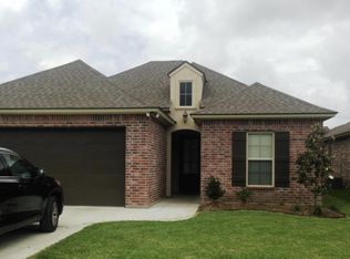 122 Sugar Creek Dr, Youngsville, LA 70592