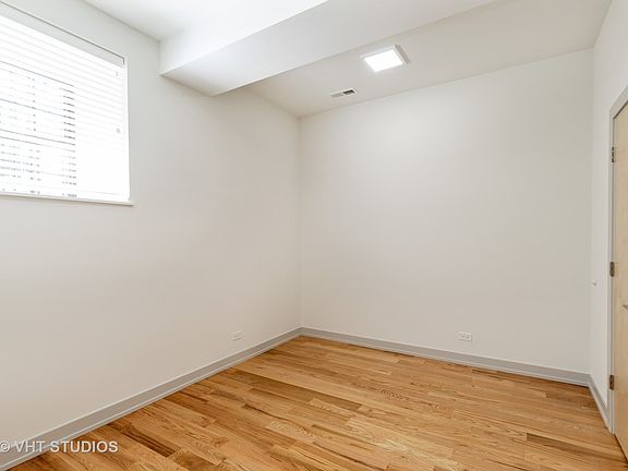 2nd image of 325 E 44th St #Ge