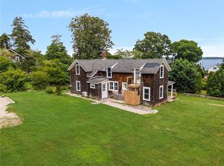 135 Ferry Rd, Saunderstown, RI 02874