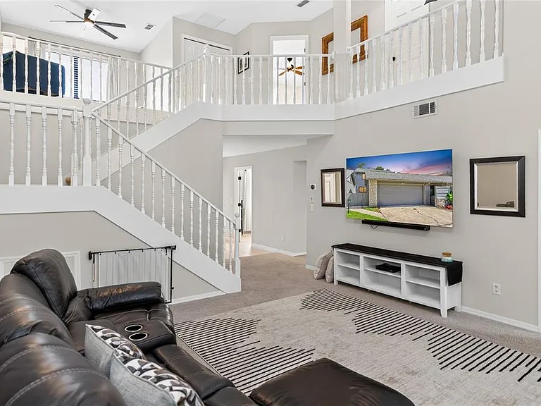 172 Deer Lake Cir — Photo 14