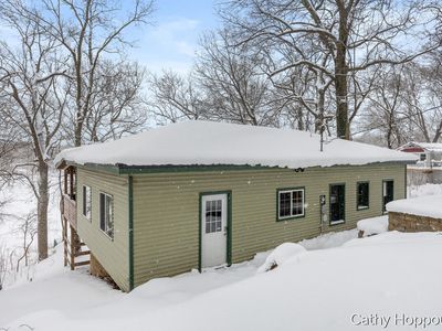 23 Oak Opening, Delton, MI, 49046