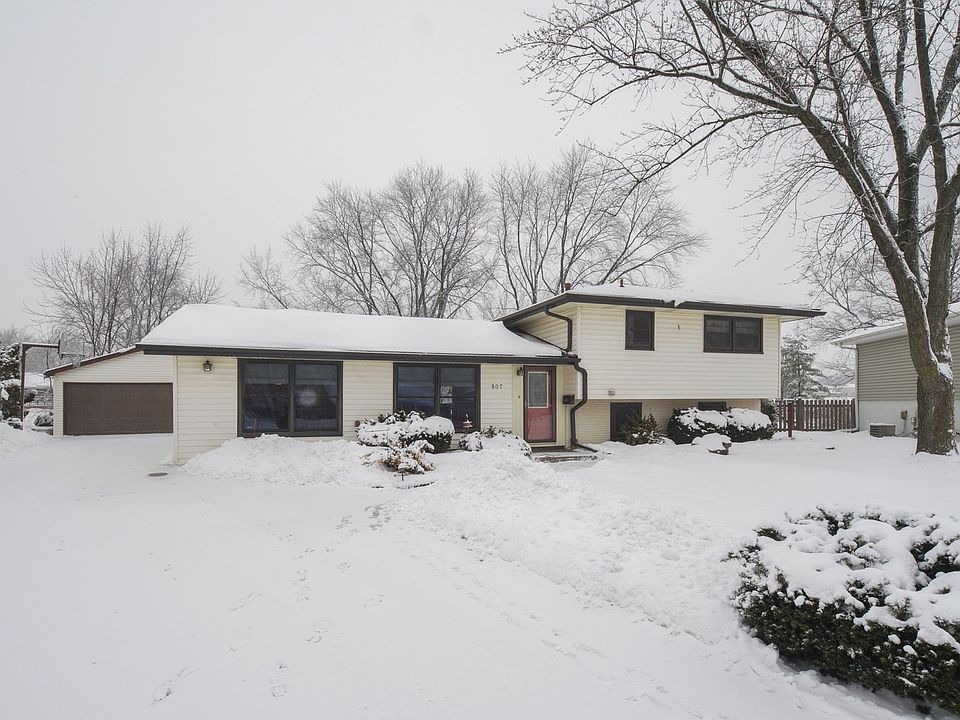 1st image of 807 Cornell Ln