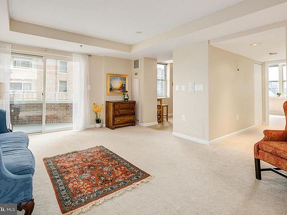 2nd image of 900 N Taylor St APT 805