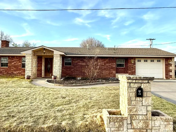 517 SW 7th St, Mooreland, OK 73852