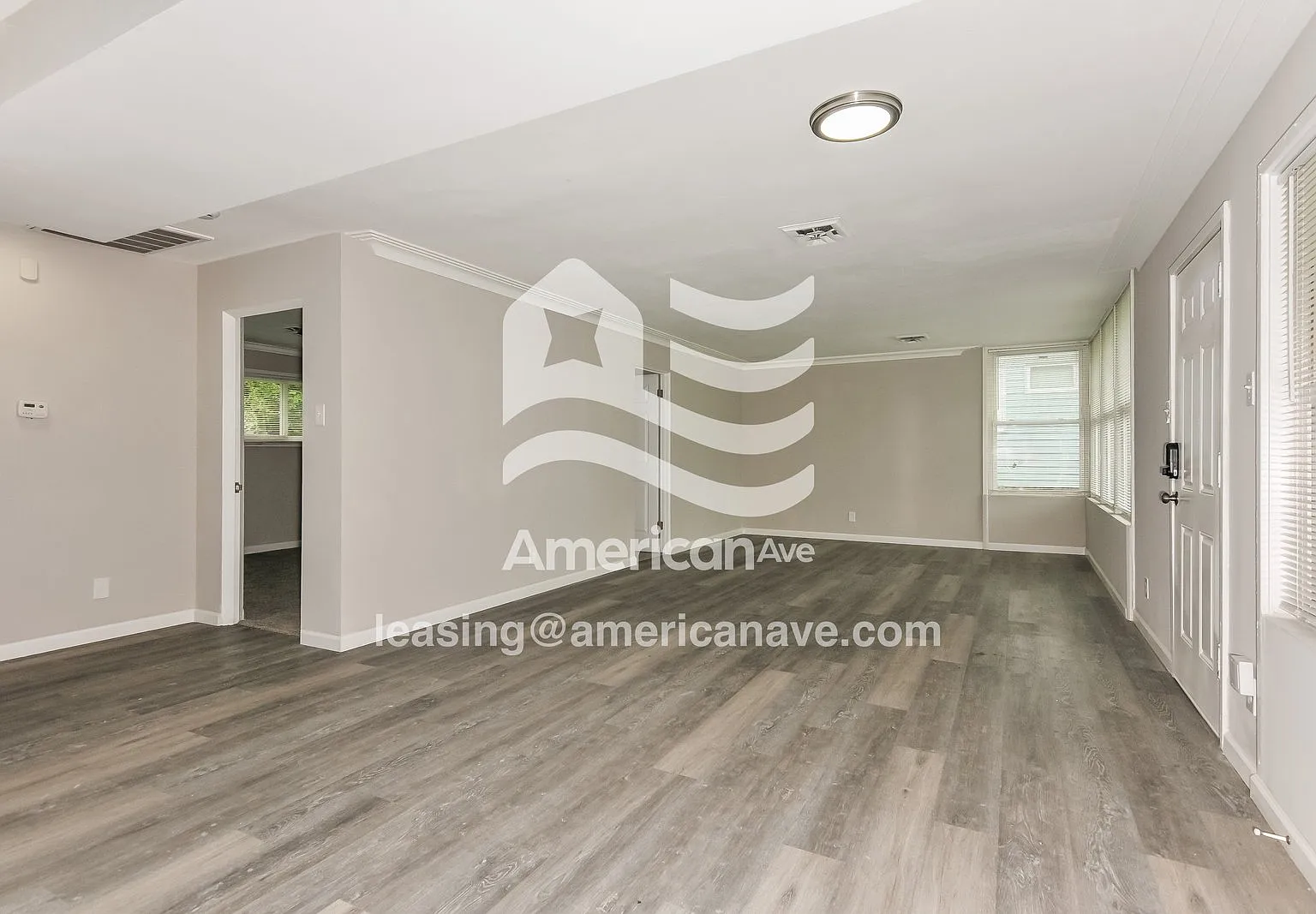 3 bed, 1.0 bath, 1360 sqft, $1,297 — Photo 3