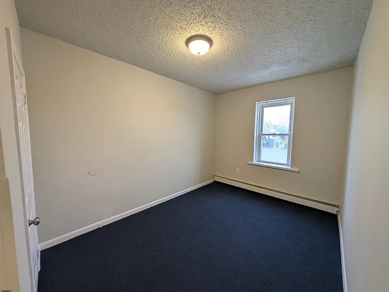 46 N Connecticut Ave — Photo 17